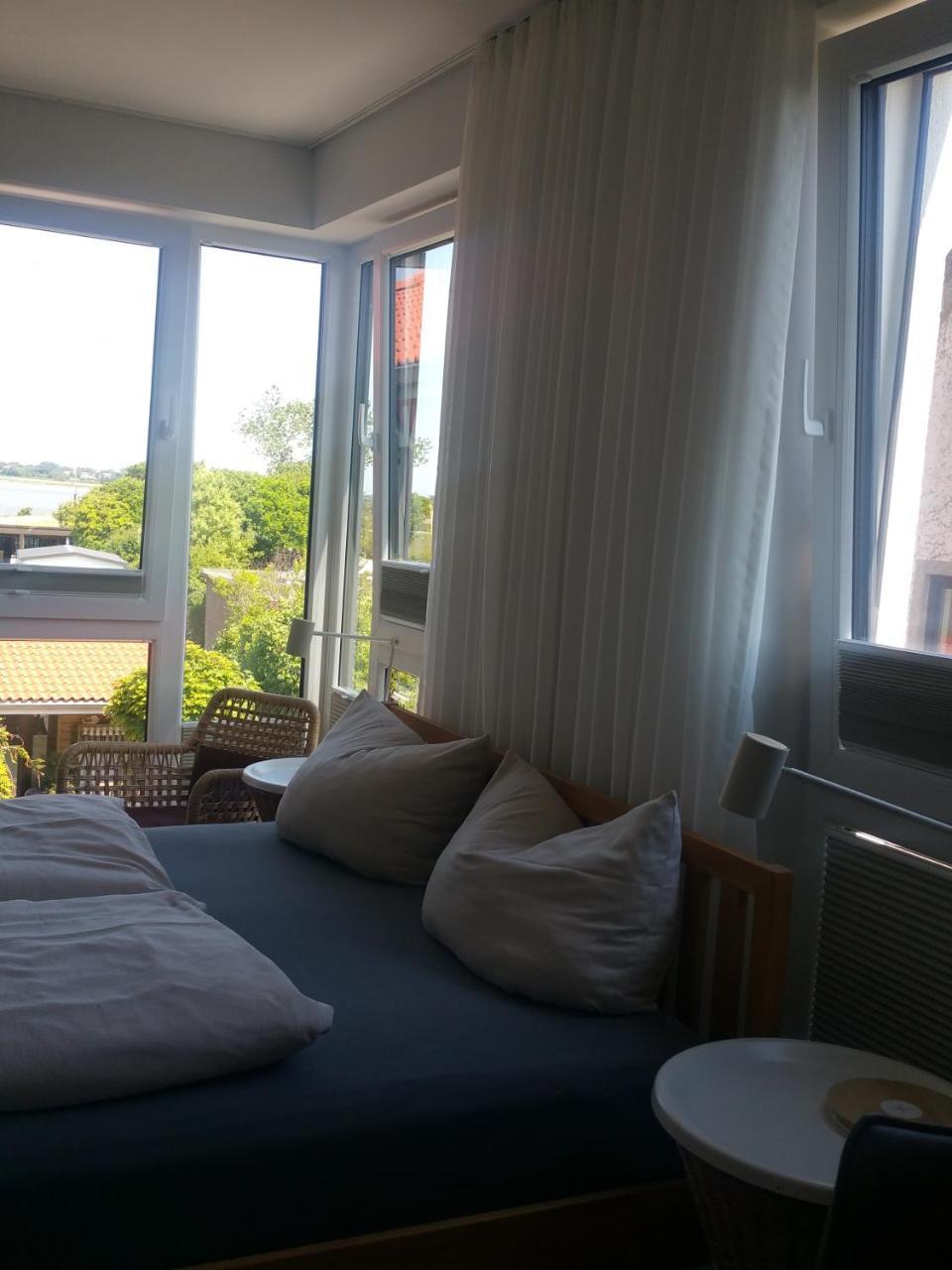 Haus Achtern Diek In Erster Reihe Am Meer Fehmarn Extérieur photo